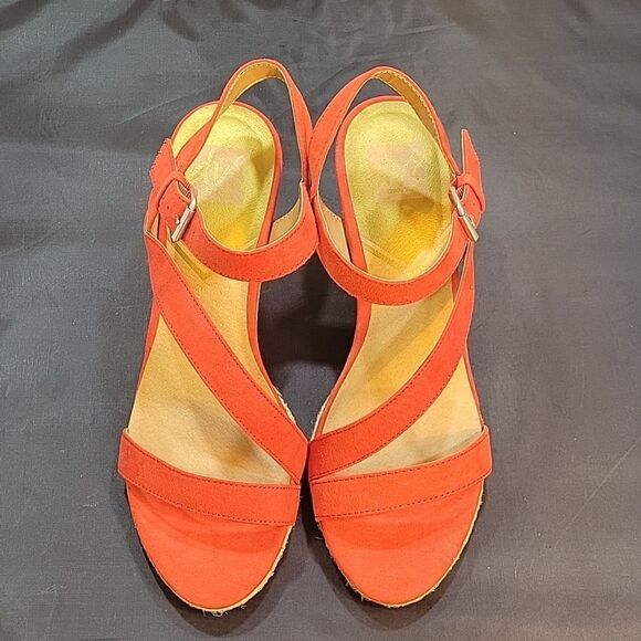 BRAND NEW DVBY DOLCE VITA MULTI-STRAP WEDGE STYLE OPEN TOE SANDAL - Picture 2 of 16